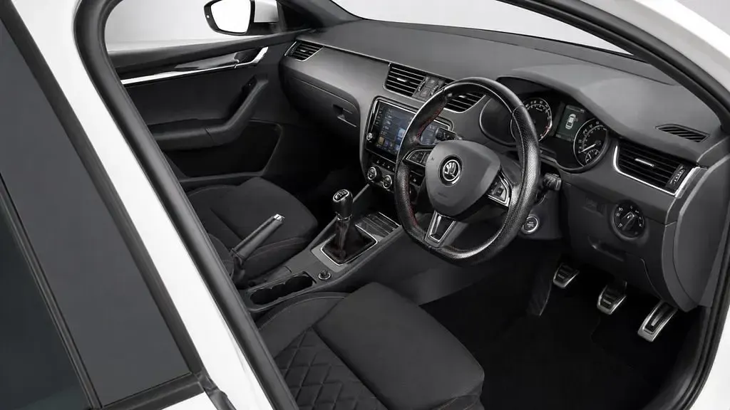 Używany Skoda Octavia vRS 2018 Biały Hatchback