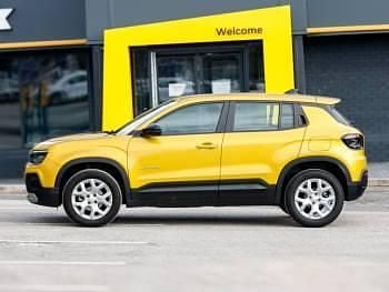 Used Jeep Avenger Summit 100 HP (73 kW) 2025 Yellow SUV