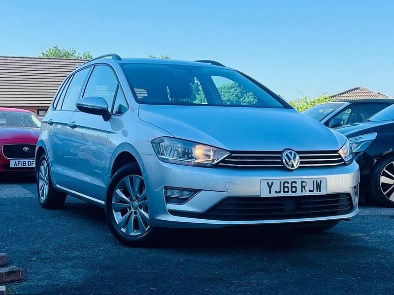 Silver Used 2017 VW Golf Sportsvan SE MPV | £6,595 (Super price) - Image 1/4