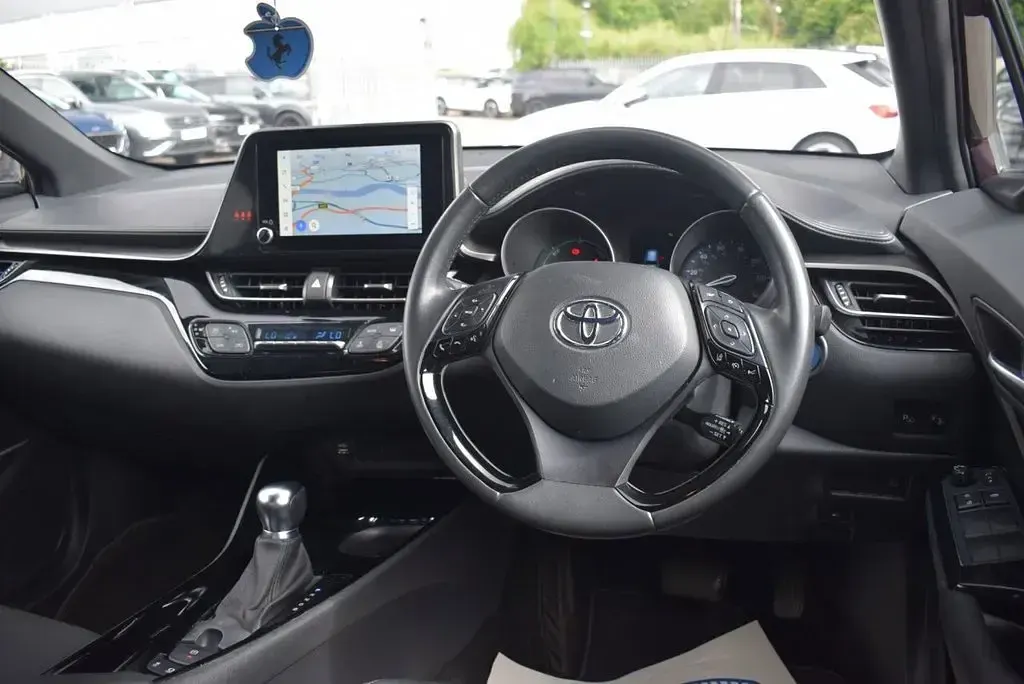 Used Toyota C-HR Design 122 HP (89 kW) 2023 Mauve/purple SUV