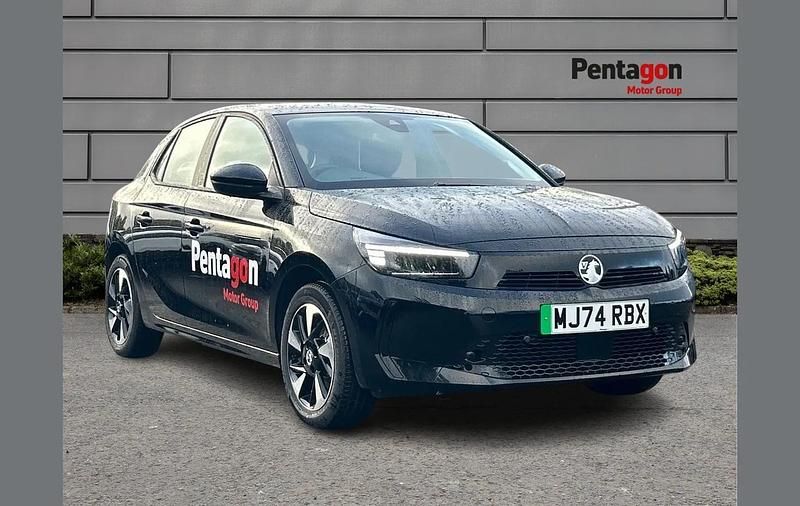 White Used 2024 Vauxhall Corsa-e Design Edition Hatchback | £16,950 (Expensive) - Image 1/4