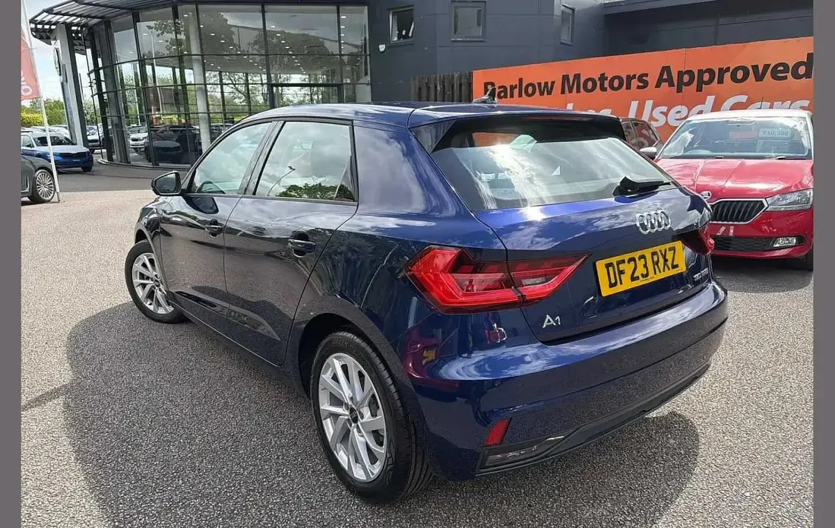 Begagnad Audi A1 Sport 109 HK (80 kW) 2023 Blå SUV