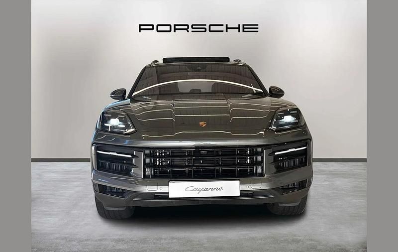Used Porsche Cayenne S 468 HP (344 kW) 2025 Grey SUV