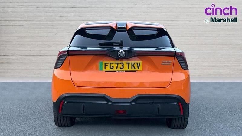 Used MG MG4 EV Trophy 150 kW (204 HP) 2023 Orange Hatchback