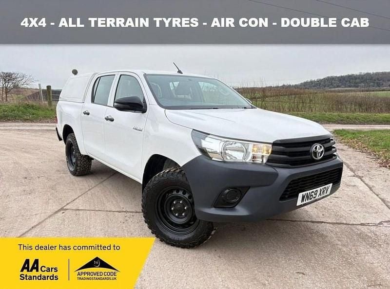 Used Toyota HiLux Active 2019 White Pickup