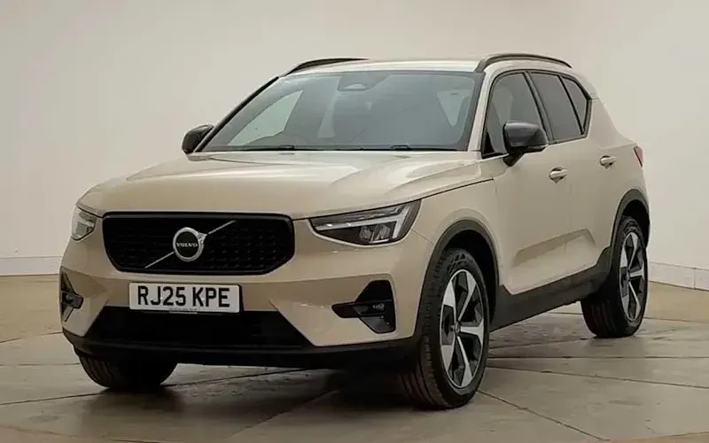 Used Volvo XC40 Plus 197 HP (144 kW) 2026 Brown SUV