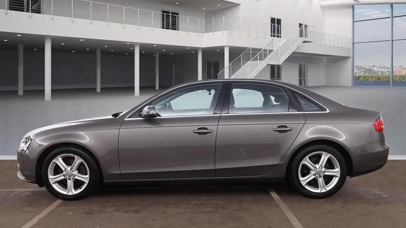 Used Audi A4 Advanced 2015 Grey Sedan