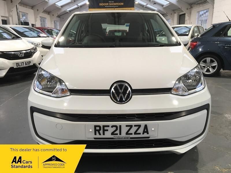 Used VW up! 65 HP (47 kW) 2021 White Hatchback