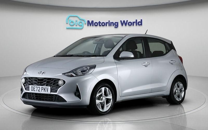 Used Hyundai i10 SE 84 HP (61 kW) 2023 Silver Hatchback