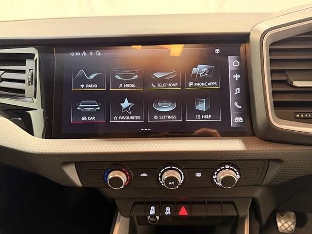 Used Audi A1 Sportback Sport 95 HP (69 kW) 2022 White Hatchback