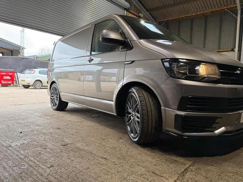 Begagnad VW Transporter Trendline 2017 Beige Van