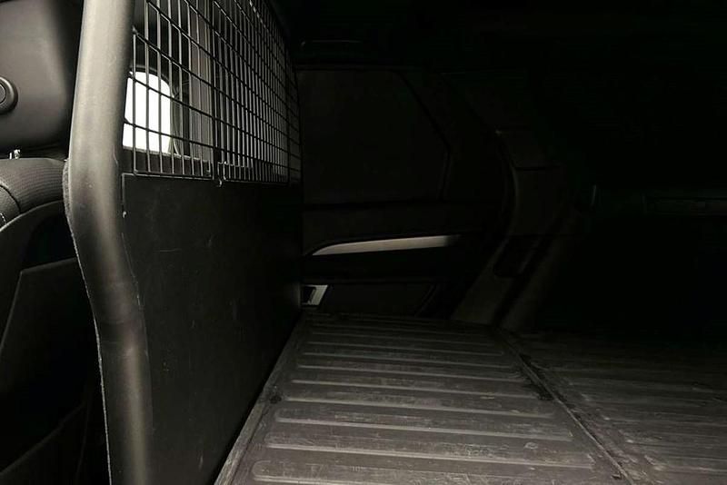 Used Land Rover Discovery 5 HSE Dynamic 296 HP (217 kW) 2024 Black SUV