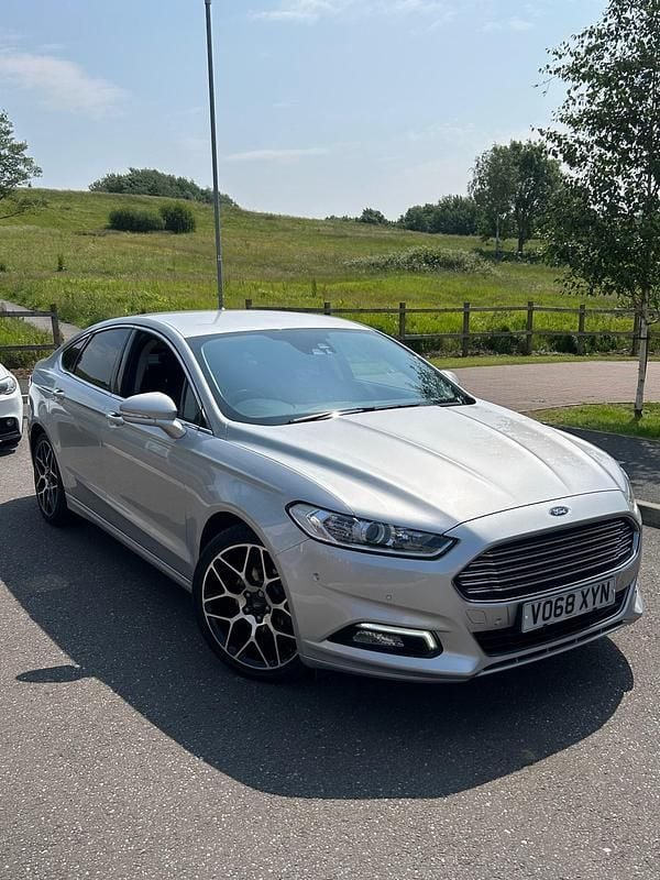 Silver Used 2018 Ford Mondeo Titanium Hatchback | £8,999 (Good price) - Image 1/4