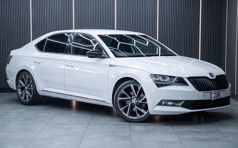Used 2018 Skoda Superb SportLine Hatchback | £12,290 (Fair price) - Image 1/4