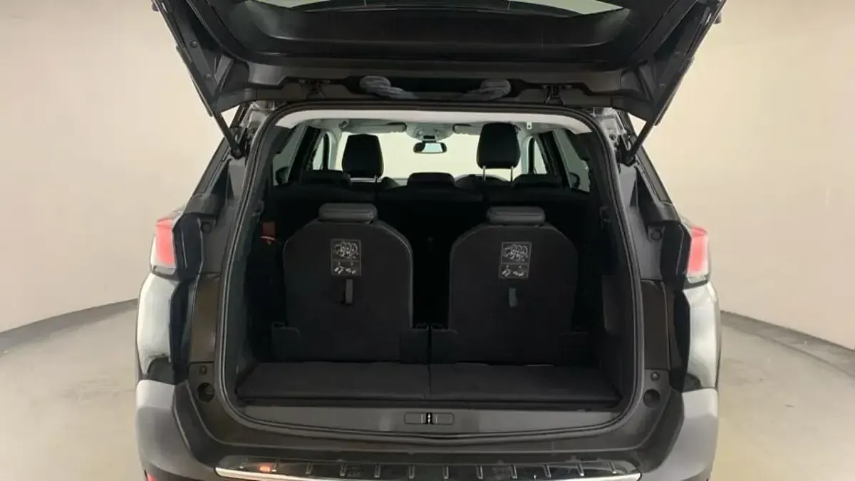 Used Peugeot 5008 Allure+ 129 HP (94 kW) 2022 Black SUV