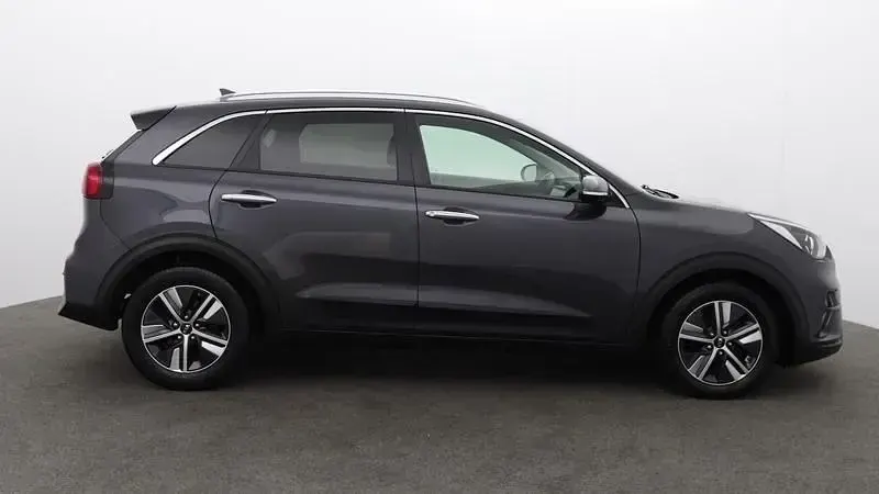 Gebraucht Kia Niro 139 PS (102 kW) 2019 Grau SUV