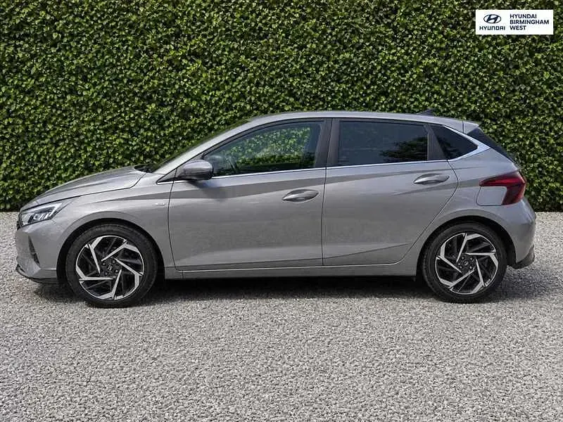 Used Hyundai i20 Premium 2022 Bronze Hatchback
