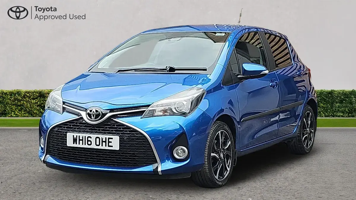 Used Toyota Yaris Multidrive S 99 HP (72 kW) 2016 Island blue Hatchback