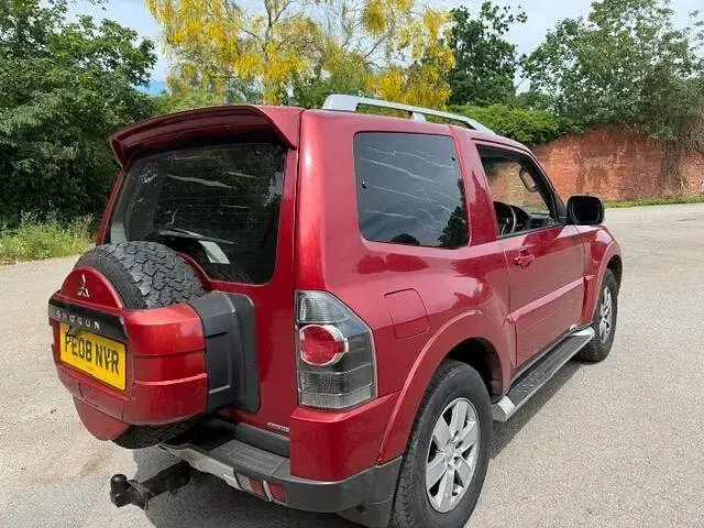 Used Mitsubishi Shogun 2008 Red SUV