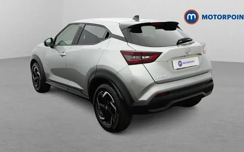 Used Nissan Juke N-Connecta 114 HP (83 kW) 2023 Silver SUV