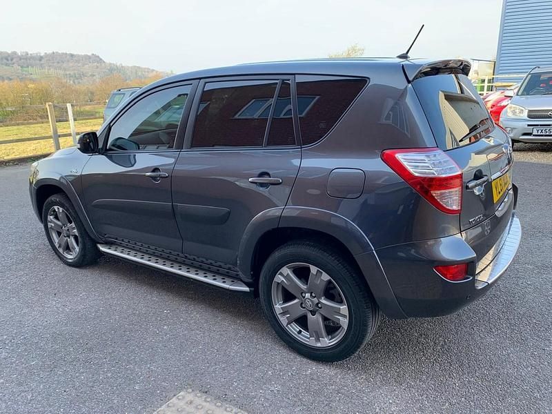 Used Toyota RAV4 SR 150 HP (110 kW) 2016 Grey SUV