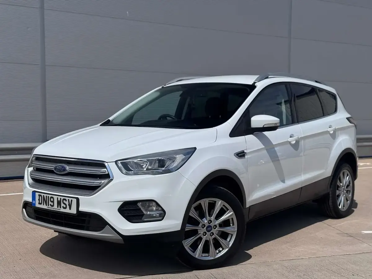 Used Ford Kuga Titanium 150 HP (110 kW) 2019 White SUV