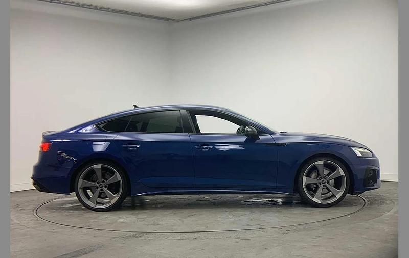 Used Audi A5 Sportback Black Edition 200 HP (147 kW) 2024 Blue Hatchback