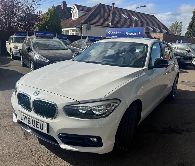 Used BMW 118 Sport Line 2018 White Hatchback