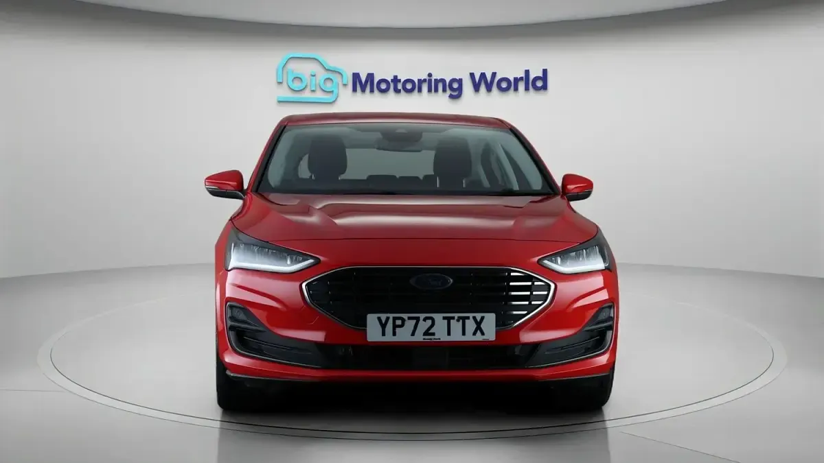 Used Ford Focus Titanium 155 HP (114 kW) 2022 Red Hatchback
