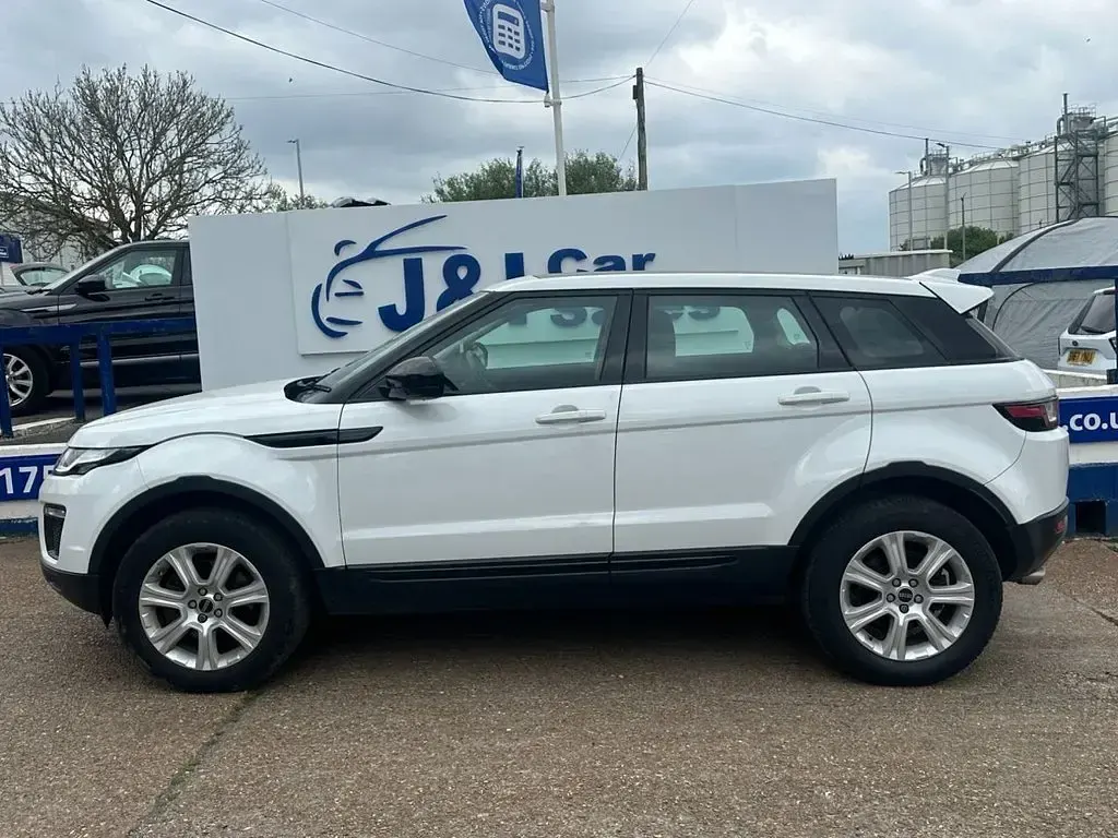 Used Land Rover Range Rover evoque SE 180 HP (132 kW) 2015 White SUV