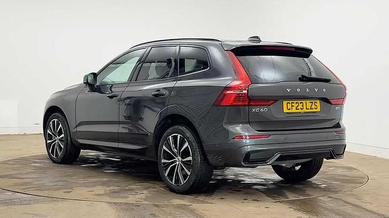 Used Volvo XC60 Ultimate 250 HP (183 kW) 2023 Platinum grey SUV