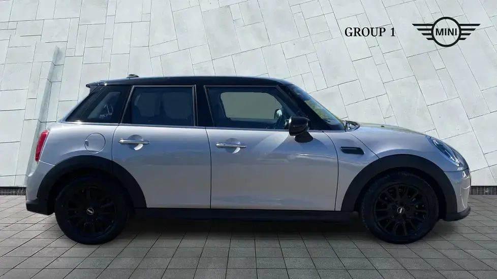 Used Mini Cooper Classic 136 HP (100 kW) 2023 Silver Hatchback