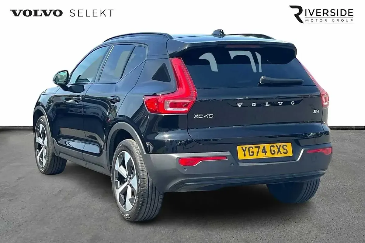 Used Volvo XC40 Plus 197 HP (144 kW) 2024 Onyx black SUV