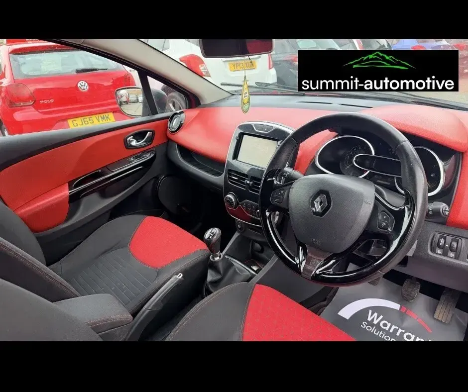 Used Renault Clio Dynamique 90 HP (66 kW) 2013 Red Hatchback