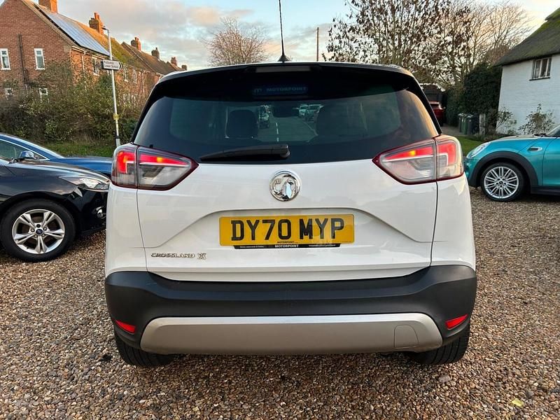 Used Vauxhall Crossland X SRi 83 HP (61 kW) 2020 White SUV