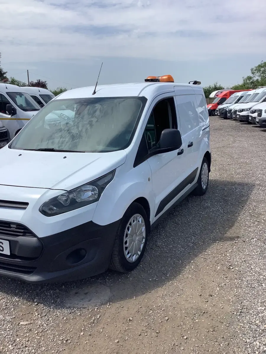 Used Ford Transit Connect 95 HP (69 kW) 2015 White MPV