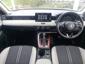 Used Honda HR-V Advance 131 HP (96 kW) 2023 Beige SUV