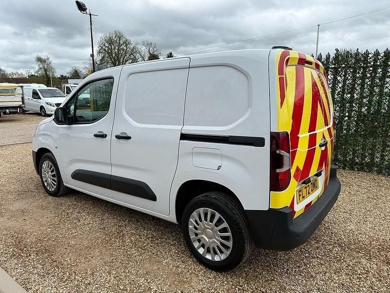Used Toyota Proace 120 HP (88 kW) 2022 White MPV