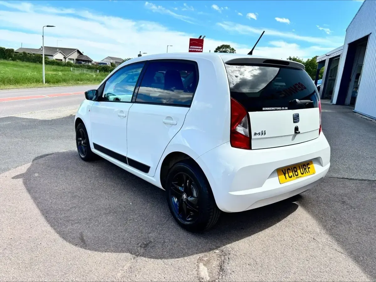 Used Seat Mii Design 2018 White Hatchback