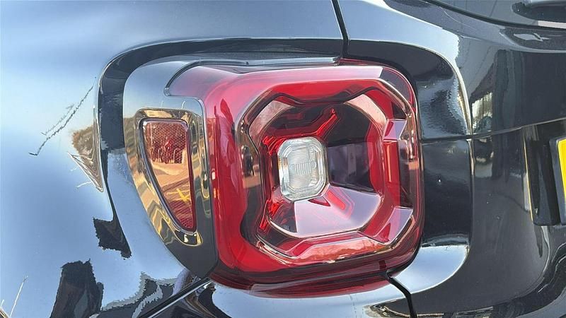 Used Jeep Renegade Limited 187 HP (137 kW) 2021 Black SUV