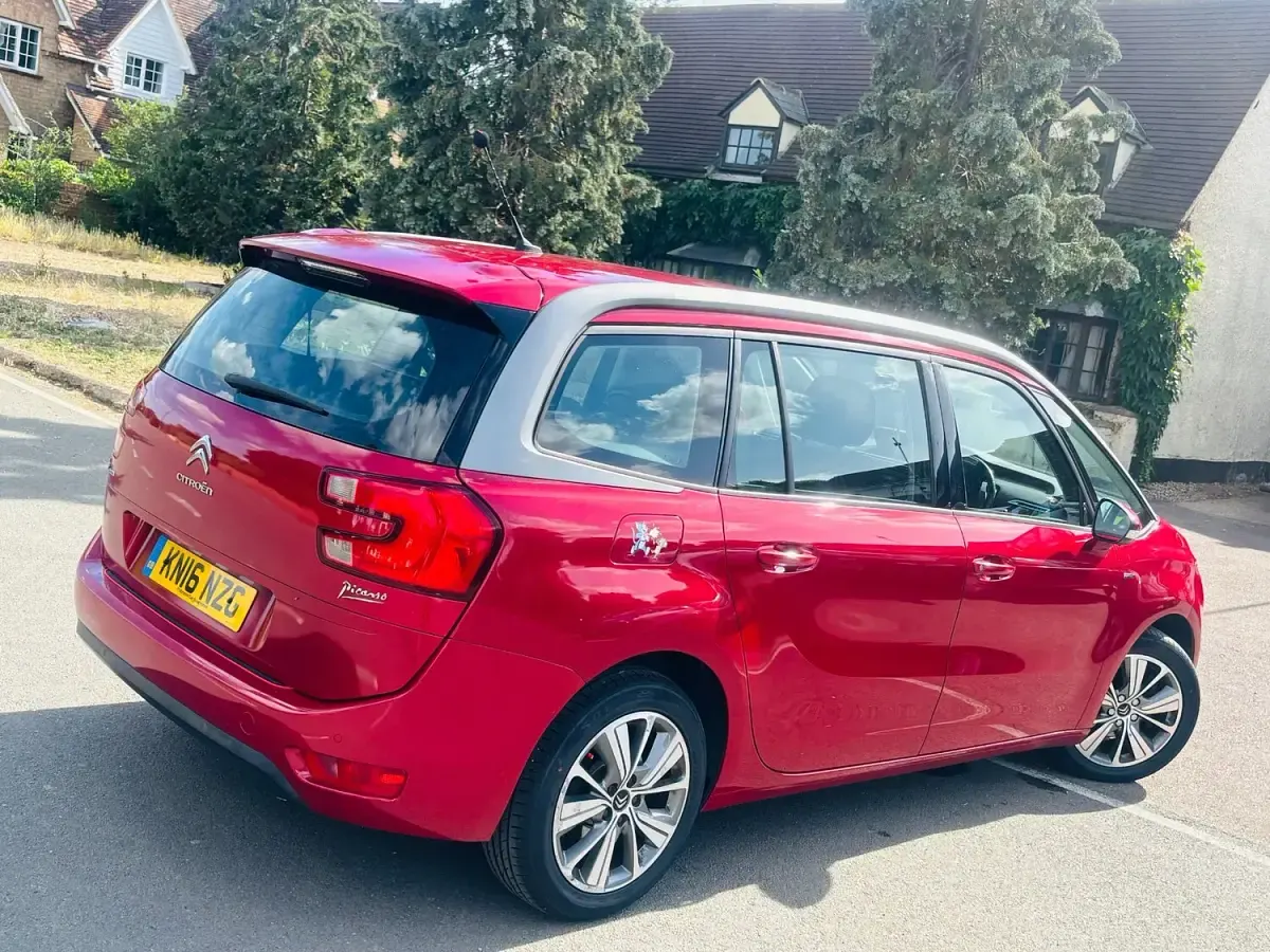 Used Citroën Grand C4 Picasso Exclusive 2016 Red MPV