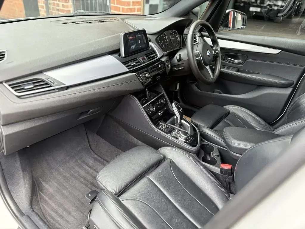 Used BMW 218 M Sport 140 HP (102 kW) 2018 White MPV