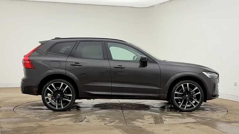 Used Volvo XC60 Ultimate 449 HP (330 kW) 2023 Platinum grey SUV