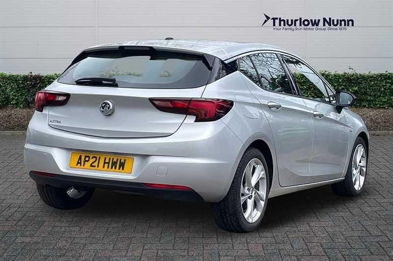 Used Vauxhall Astra SRi 145 HP (106 kW) 2021 Sovereign silvr Hatchback