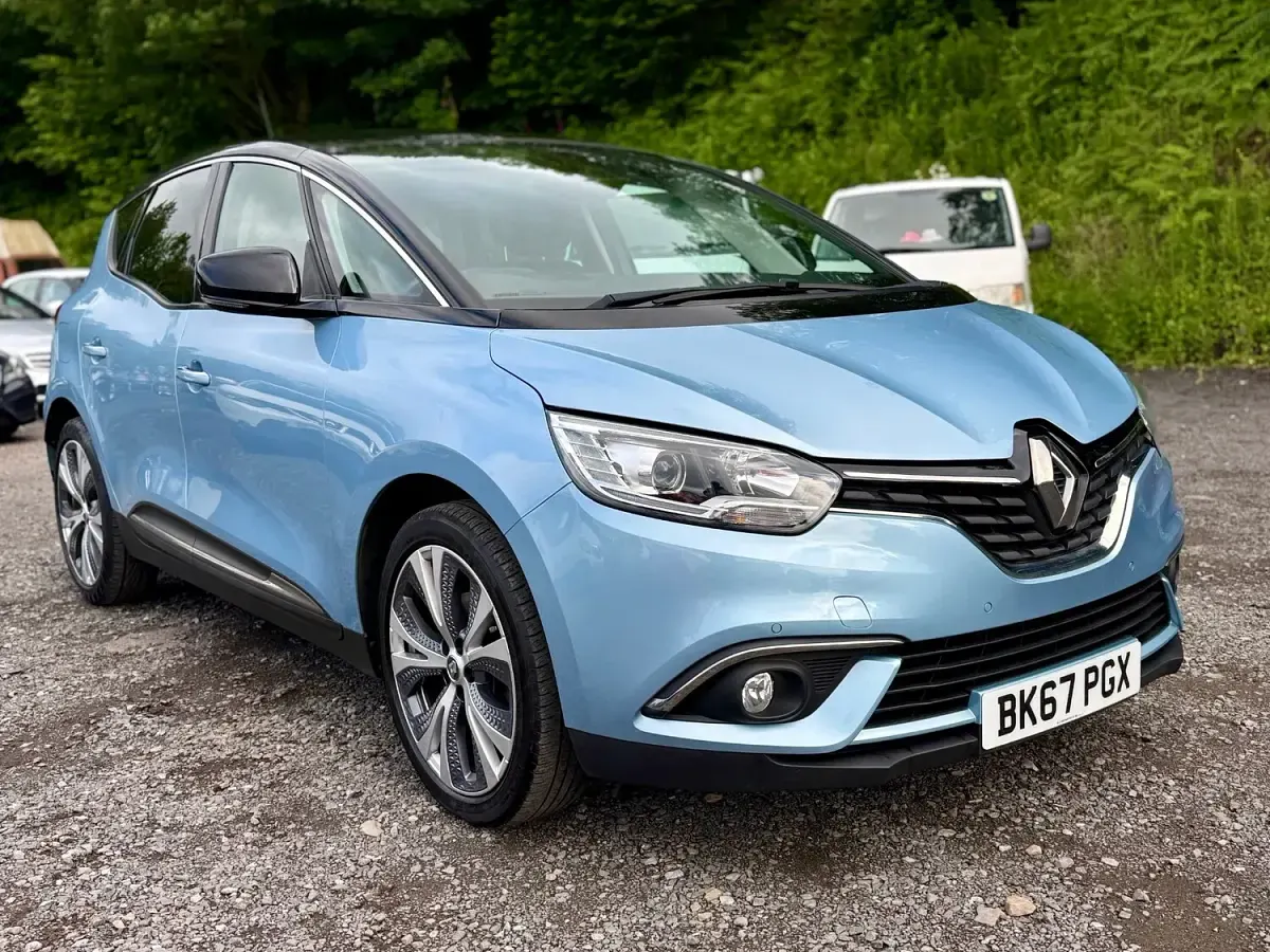 Used Renault Scénic IV Dynamique 110 HP (80 kW) 2017 Blue MPV