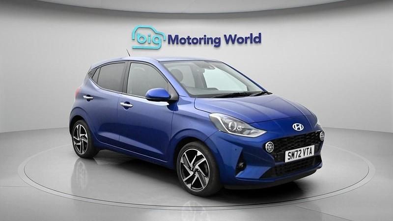 Used Hyundai i10 Premium 84 HP (61 kW) 2023 Blue Hatchback