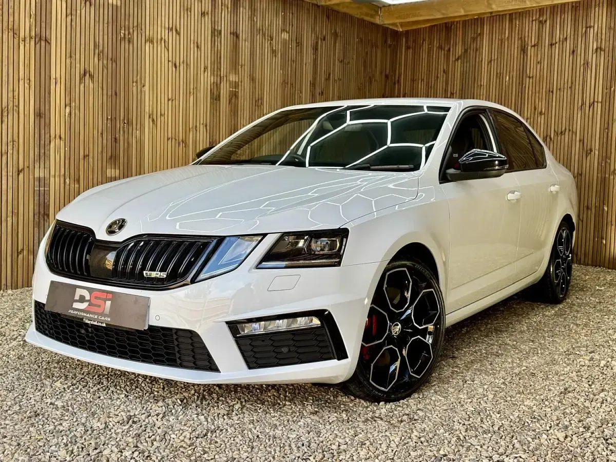 Used Skoda Octavia vRS 2018 White Hatchback