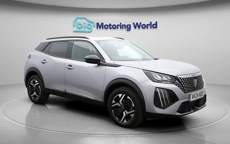 Begagnad Peugeot 2008 Allure 101 HK (74 kW) 2024 Grå SUV