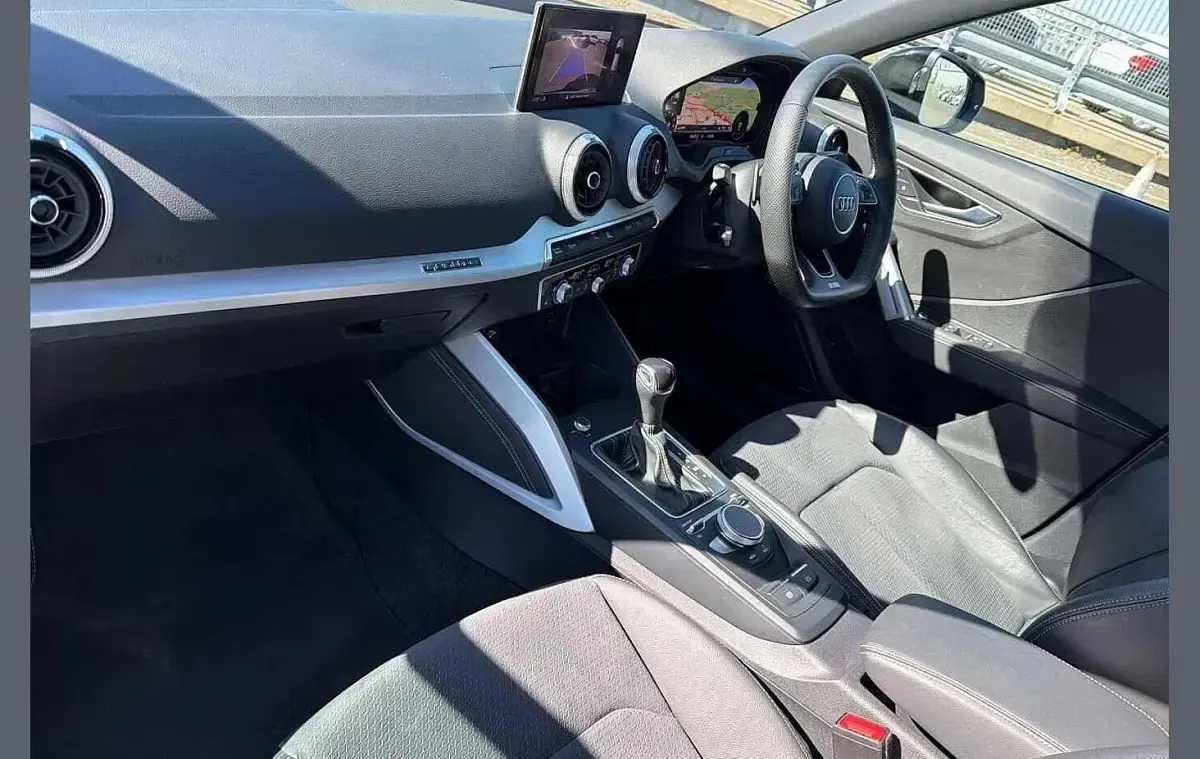 Begagnad Audi SQ2 Black Edition 300 HK (220 kW) 2022 Vit SUV