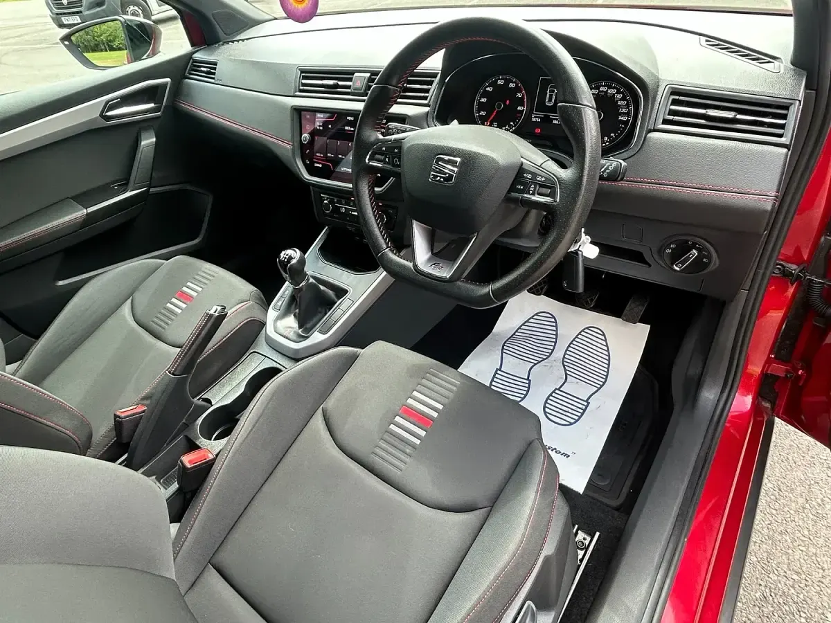 Used Seat Arona FR 115 HP (84 kW) 2018 Red SUV